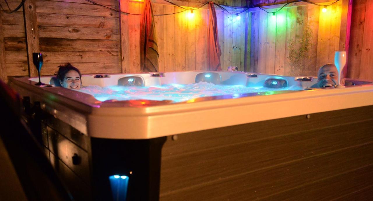 Roulotte Gites O Bien-Etre Massage Spa Sejour Bien-Etre En Hebergement Insolite Roulotte Karantez Ou En Gites Melon Ou Yock A 800 M Des Plages Maison D'Hote Drogou Porspoder Esterno foto