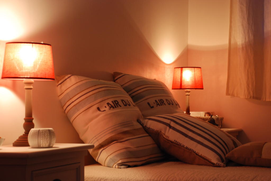Roulotte Gites O Bien-Etre Massage Spa Sejour Bien-Etre En Hebergement Insolite Roulotte Karantez Ou En Gites Melon Ou Yock A 800 M Des Plages Maison D'Hote Drogou Porspoder Camera foto